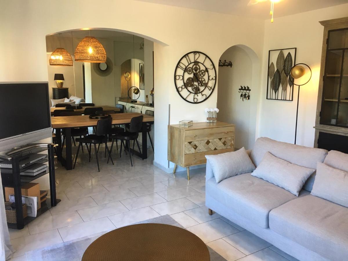 Mazet De La Mer 54M2 Lavandou 100M Plage Avec Piscine Льо Лаванду Екстериор снимка